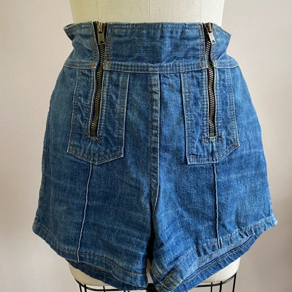 Vintage High Waist Denim Shorts With Zippers - Picture 2 of 6